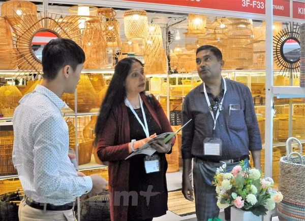 Vietnamese handicraft firms attend Mega Show Hong Kong 2018 ảnh 1