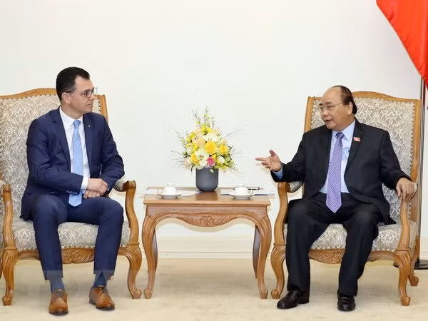 PM sets Vietnam-Romania trade target at over 500 mln USD ảnh 1