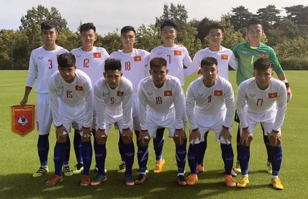 Vietnam lose to Myanmar in Jenesys football event ảnh 1