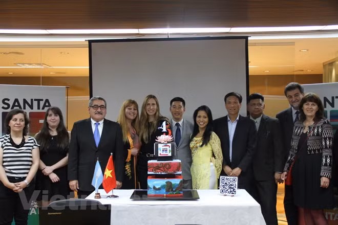 Vietnamese culture-tourism week opens in Argentina ảnh 1