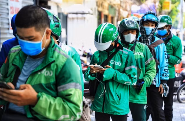 Ride-hailing services face stiff competition ảnh 1