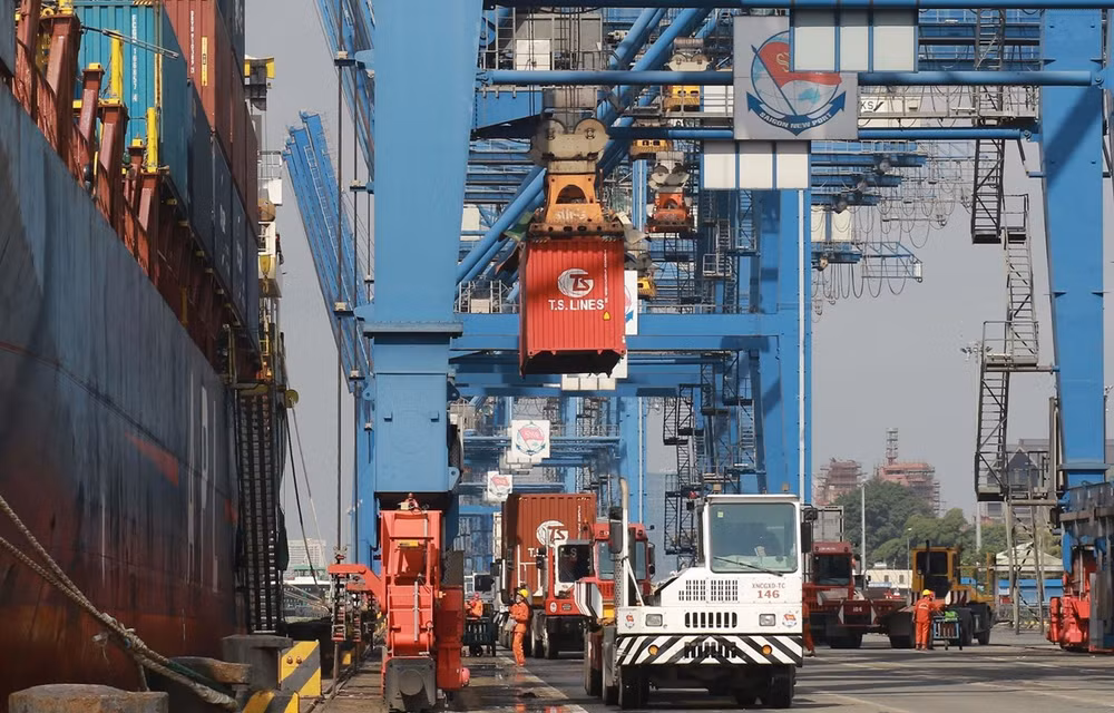 Vietnam’s GDP up 5.03 percent in first quarter ảnh 1