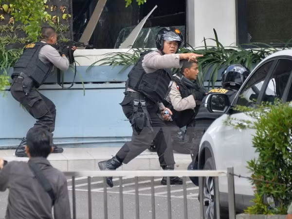 Indonesia imprisons seven IS supporters ảnh 1