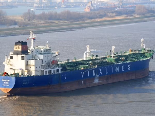 Vinalines to sell 13 vessels in 2016 ảnh 1