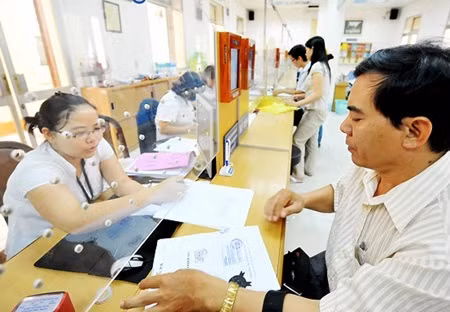 HCM City cuts back red tape ảnh 1