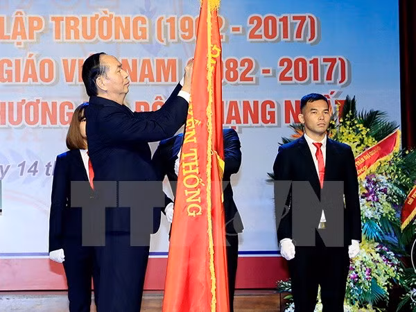 Hanoi Medical University asked to step up scientific research ảnh 1