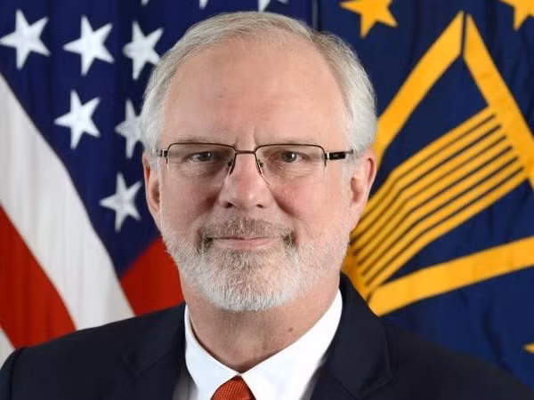 Former US Ambassador to Vietnam: US-Vietnam relations growing stronger ảnh 1