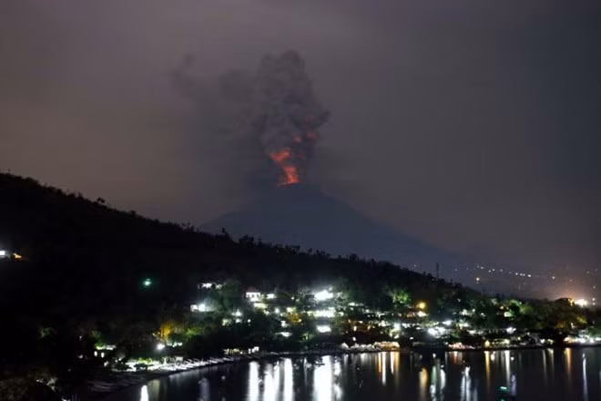 24 Vietnamese stranded on Indonesia’s Bali ảnh 1
