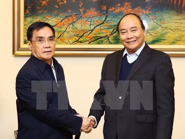 PM: Vietnam always treasures special ties with Laos ảnh 1