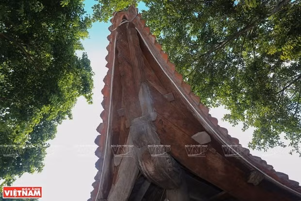 Ancient features of Dinh Bang communal house ảnh 1