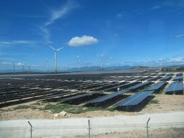 Initiative to spur on green energy ảnh 1