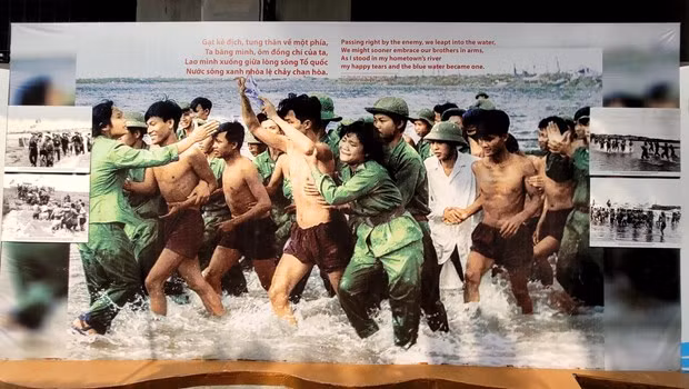 Exhibition on Vietnamese revolutionary soldiers and prisoners opens ảnh 1