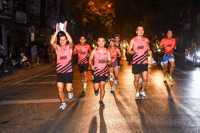 Hanoi midnight marathon promises unique take on running in Vietnam ảnh 1