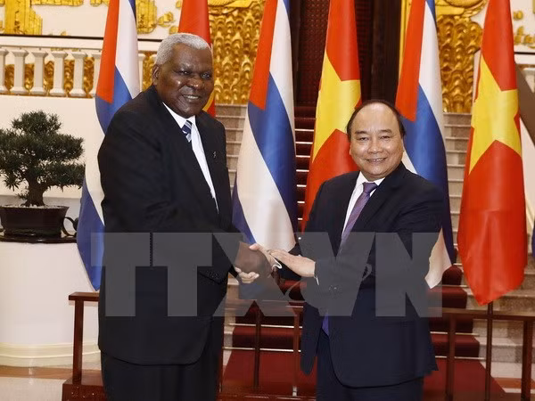 PM supports stronger Vietnam-Cuba cooperation ảnh 1