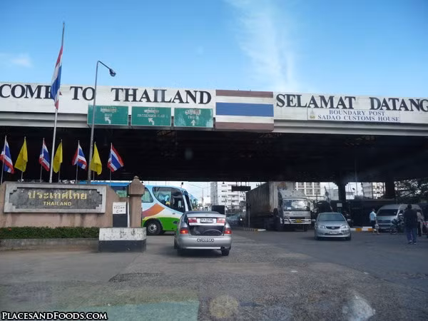 Thailand closes six border crossings with Malaysia ảnh 1