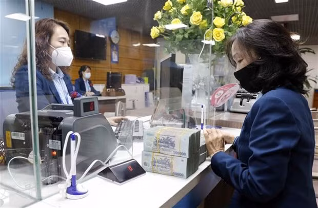 Central bank to cut refinance rate in next quarter: UOB ảnh 1