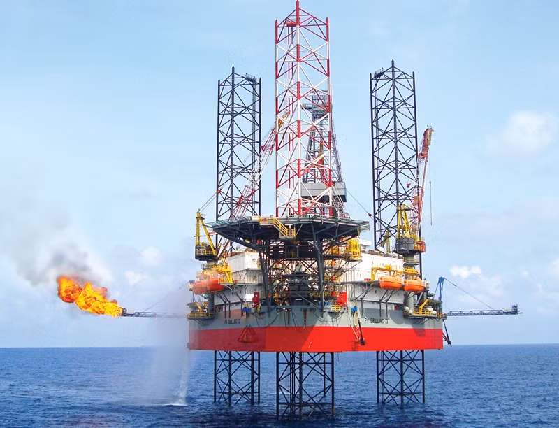 PV DRILLING III sets new record for longest drilling rig in Malaysia ảnh 1