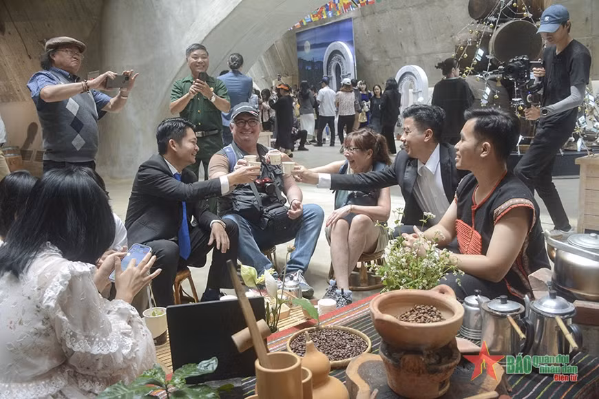 Dak Lak exhibitions promote world, Vietnamese coffee ảnh 2 Dak Lak exhibitions promote world, Vietnamese coffee ảnh 2