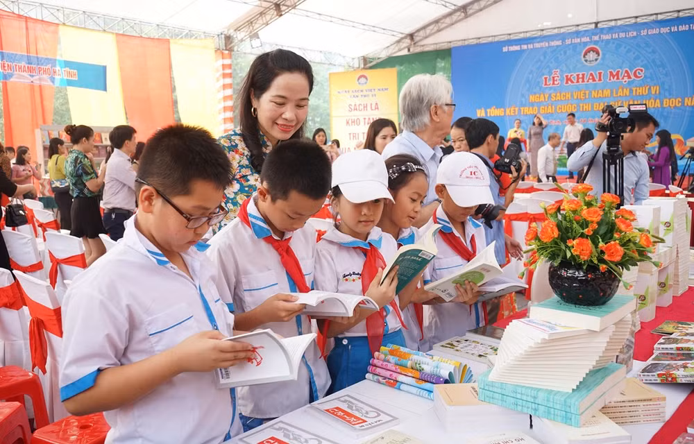 Vietnam Book-Reading Culture Day begins ảnh 1