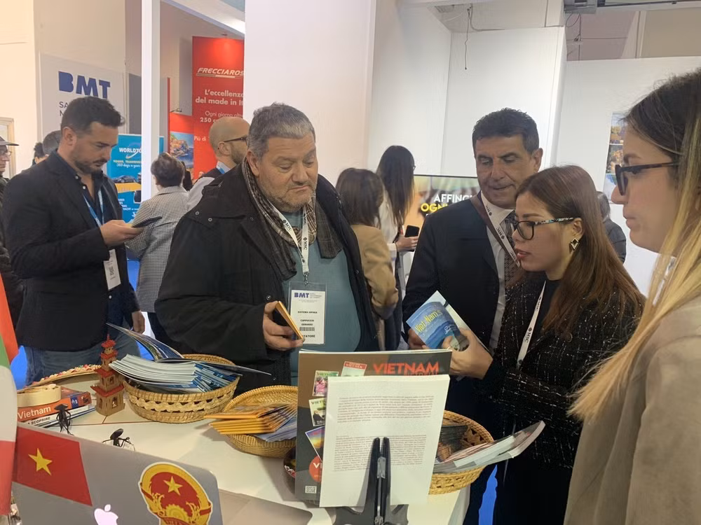 Vietnam pavilion attracts visitors at Mediterranean Tourism Exchange ảnh 1