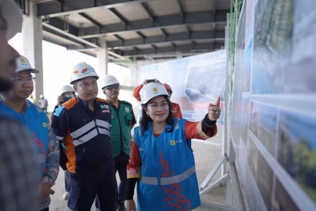Indonesia prepares electric vehicle charging stations for ASEAN Summit: official ảnh 1