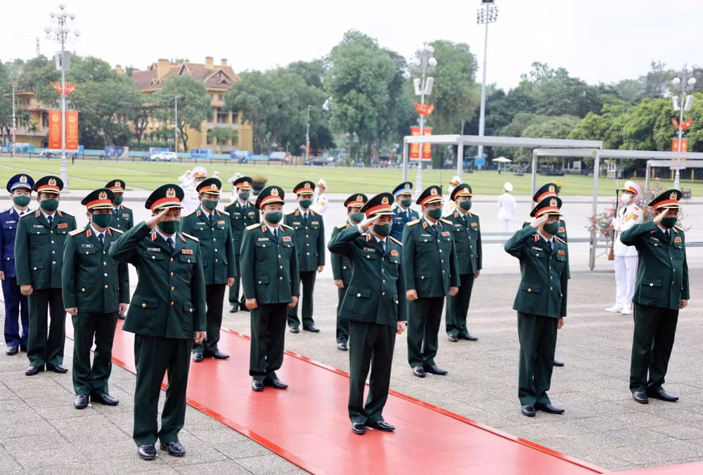 Leaders pay tribute to President Ho Chi Minh on birth anniversary ảnh 6