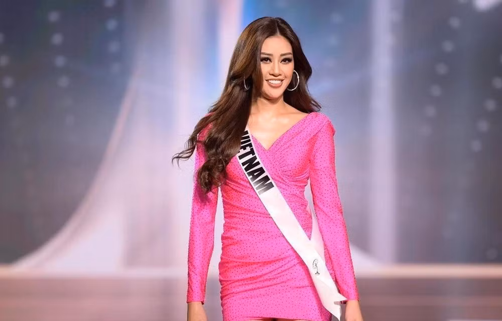 Vietnamese beauty enters Top 21 at Miss Universe 2020 ảnh 1
