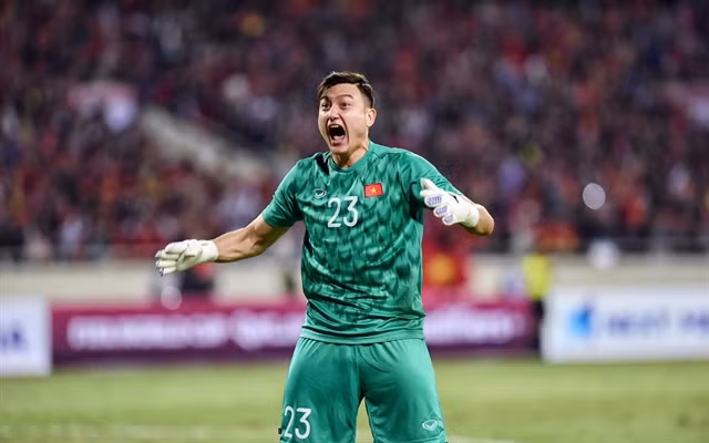 Star goalkeeper Lam to miss World Cup qualifiers ảnh 1
