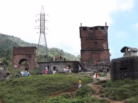 Two localities join hands to preserve Hai Van Gate national relic site ảnh 1 Two localities join hands to preserve Hai Van Gate national relic site ảnh 1