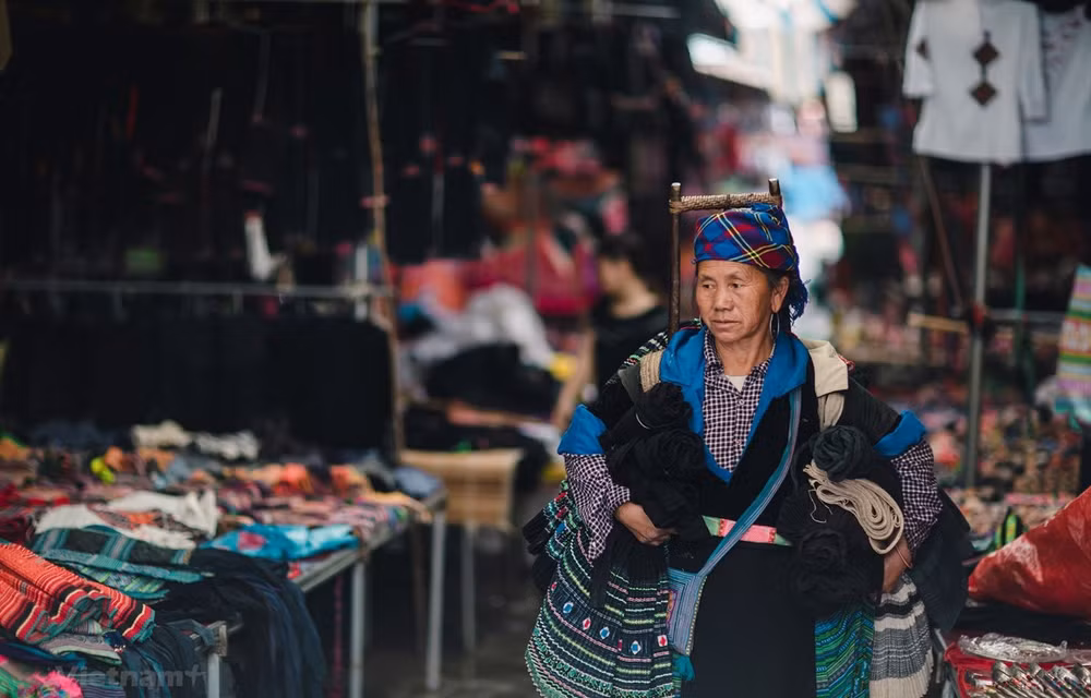 Efforts made to preserve ethnic minority attire ảnh 1