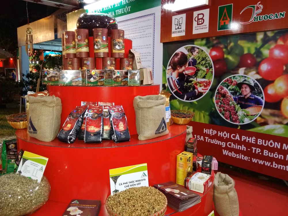 Dak Lak: total retail sales rises 13.7 pct in 10 months ảnh 1