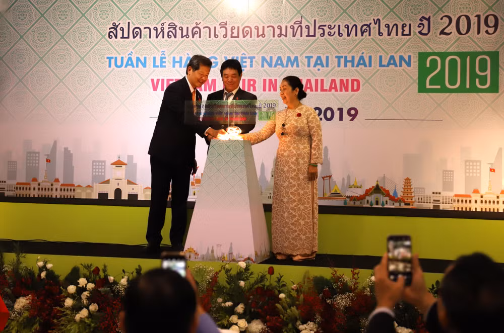 Vietnamese goods week opens in Thailand ảnh 1