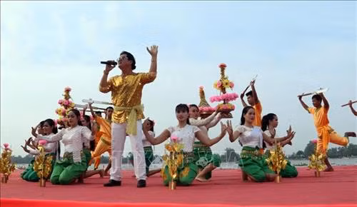 Culture-sport-tourism festival of Khmer people opens in Kien Giang ảnh 1 Culture-sport-tourism festival of Khmer people opens in Kien Giang ảnh 1