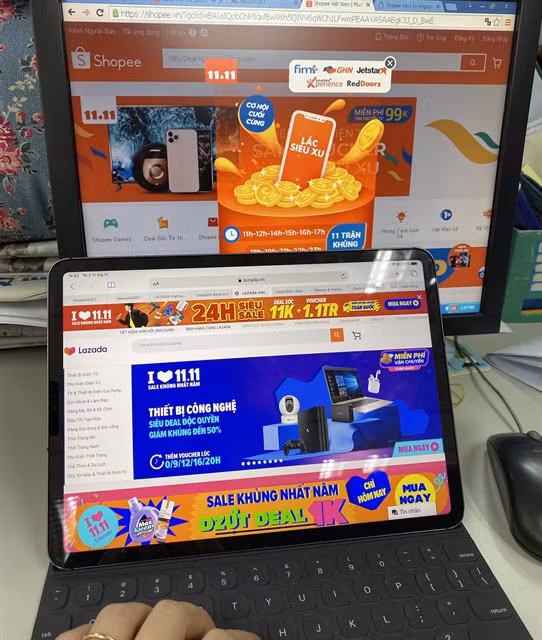 Year-end promotions heat up e-commerce market ảnh 1 Year-end promotions heat up e-commerce market ảnh 1