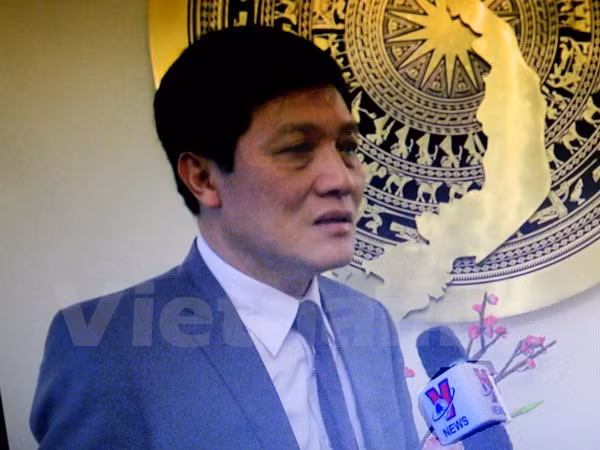 Vietnamese in Czech advised to be cautious about visiting Paris ảnh 1
