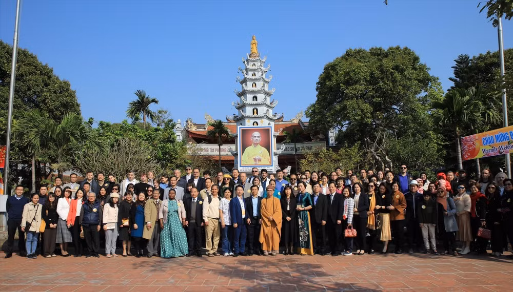 Friendship Spring Trip helps strengthen people-to-people exchanges ảnh 1