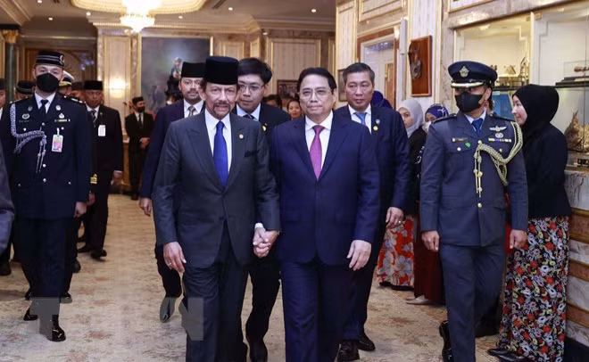 Prime Minister holds talks with Sultan of Brunei ảnh 1