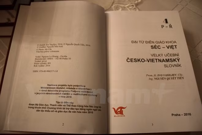 Fourth volume of Czech-Vietnamese encyclopedia released ảnh 1