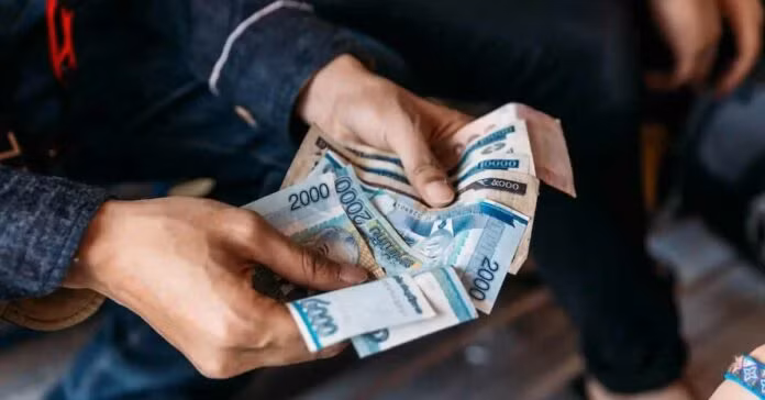 Inflation in Laos skyrockets to 39.27% in December ảnh 1