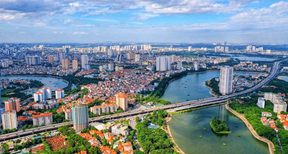 Government vows strongest resolve to achieve 2023 socio-economic targets ảnh 2