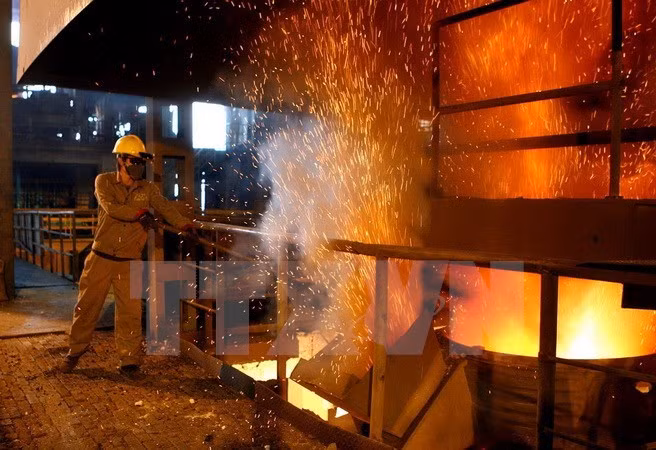 Hoa Phat to build 180 mln USD plated-steel sheet plant ảnh 1