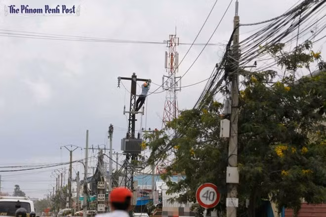 Cambodia, China work to enlarge rural power grid ảnh 1