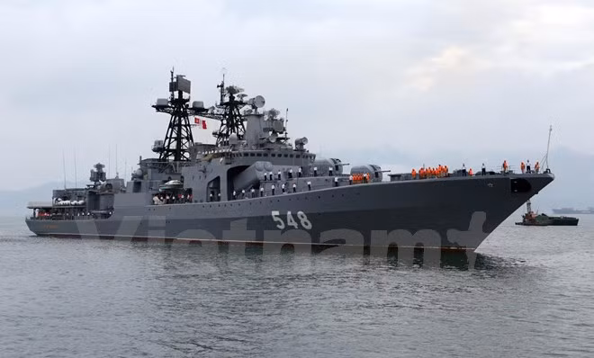 Russian Navy fleet visits Da Nang city ảnh 1