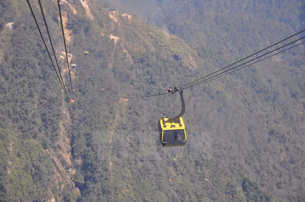 Guinness cable car offers services to over 40,000 tourists ảnh 1