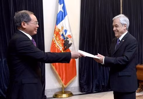 Chilean President lauds Vietnam’s economic achievements ảnh 1
