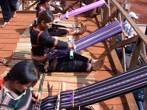 Festival to honour Vietnam’s brocade culture ảnh 1