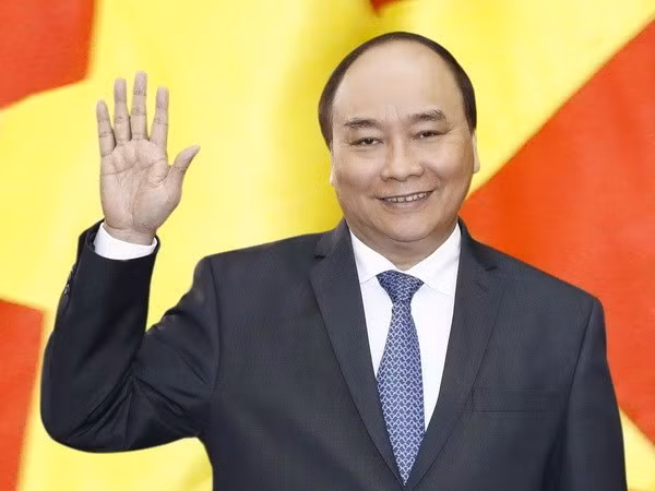 PM Nguyen Xuan Phuc leaves for expanded G7 Summit, Canada visit ảnh 1 PM Nguyen Xuan Phuc leaves for expanded G7 Summit, Canada visit ảnh 1