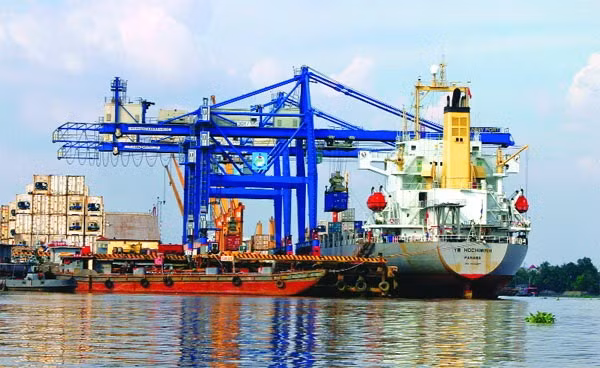 HCM City to relocate river ports ảnh 1