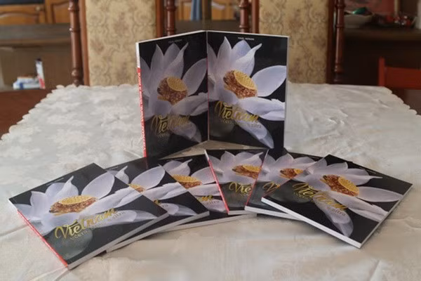 Czech journalist debuts book on Vietnam ảnh 1