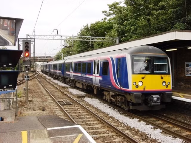 Thai cabinet approves East-West railway project ảnh 1